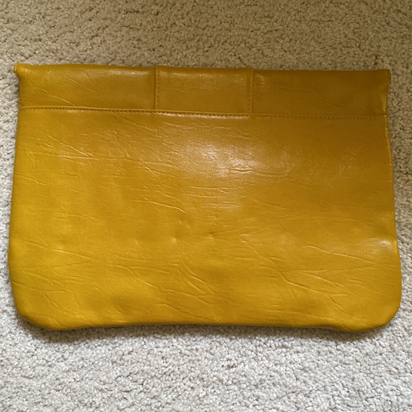 New ASOS Mustard Faux Leather Clutch - Picture 2 of 8